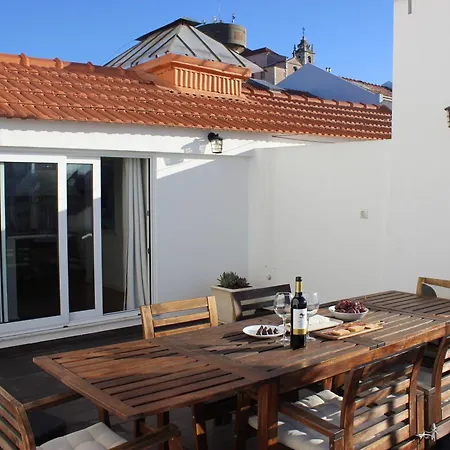 3 Bedroom Penthouse With A/c And Private Terrace 아파트