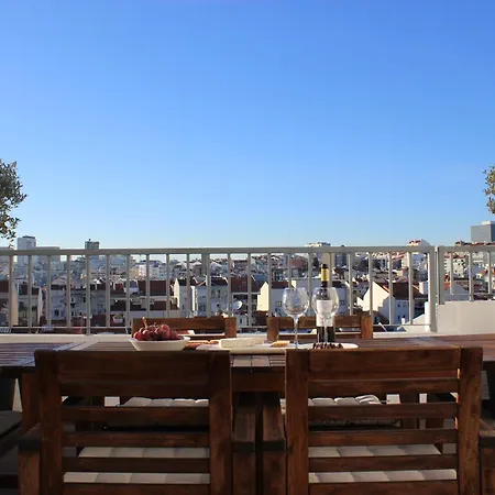 3 Bedroom Penthouse With A/c And Private Terrace 아파트 *