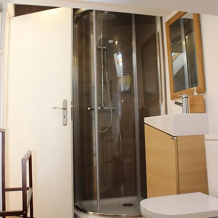 Apartment 3 Bedroom Penthouse With A/c And Private Terrace Lisbon